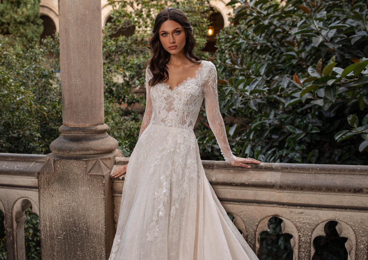 Pronovias Urdiel size UK 10/12 main image 0