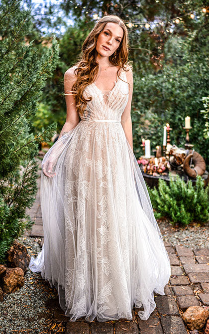 All Who Wander "Sage", size 10