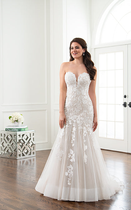 Private Label "Florence", size 12, size 24 Emerald & Oak Bridal Private Label "Florence", size 12, size 24 Emerald & Oak Bridal
